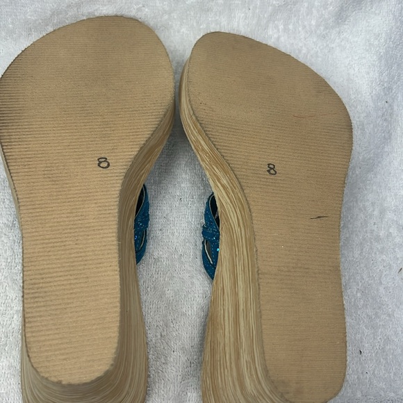 New direction foam wedge with suede insole sandal - Picture 4 of 4